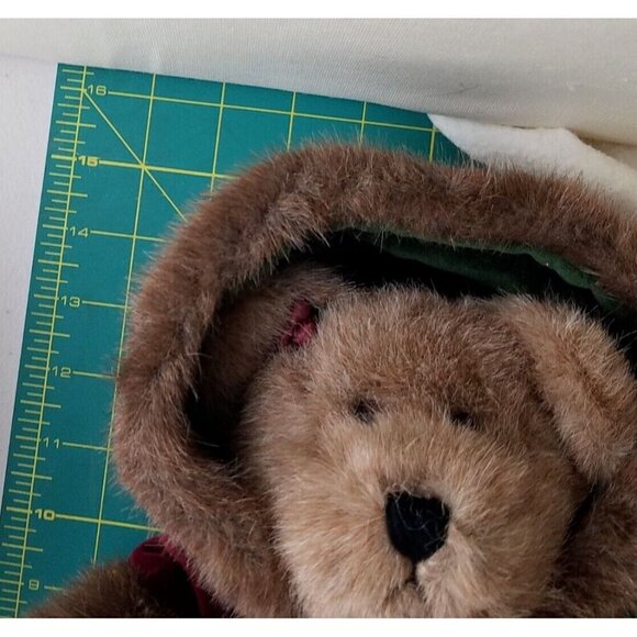 Boyds Bear Mrs. Northstar Fur Trimmed Burgundy Velvet Coat with Hood NWT 5-joint - Picture 12 of 13